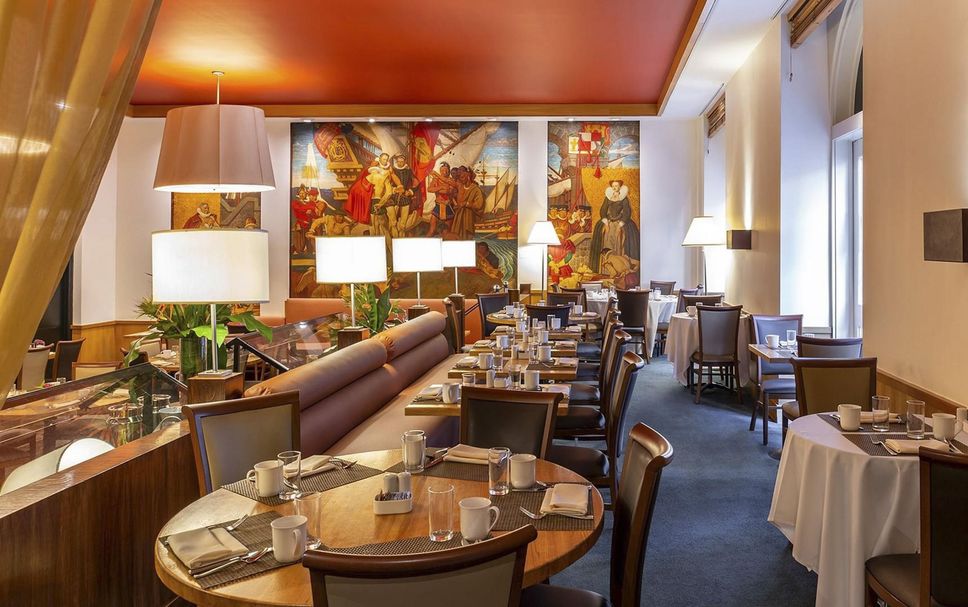 Restaurant Photo