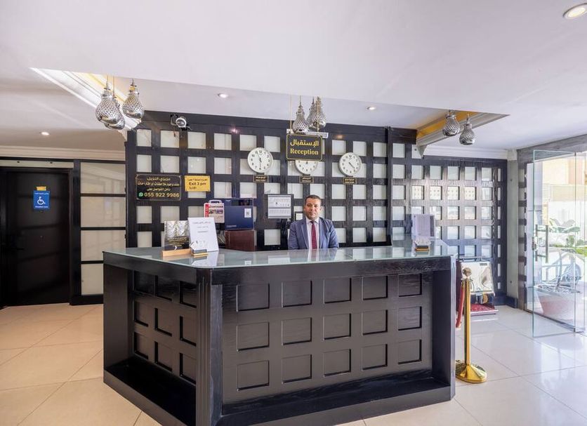Front desk Photo