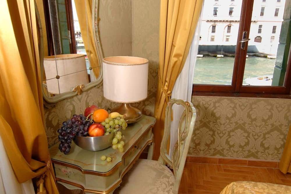 Room amenity