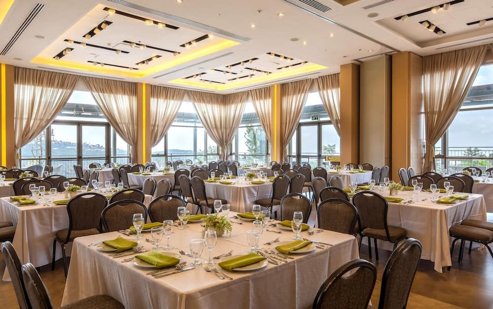 Banquet hall Photo
