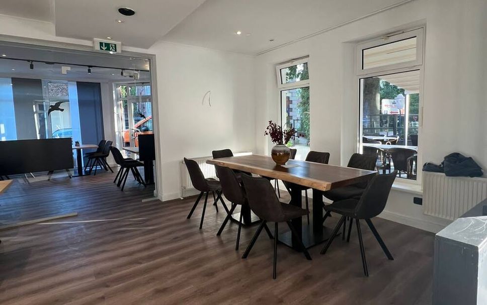 Dining room Photo