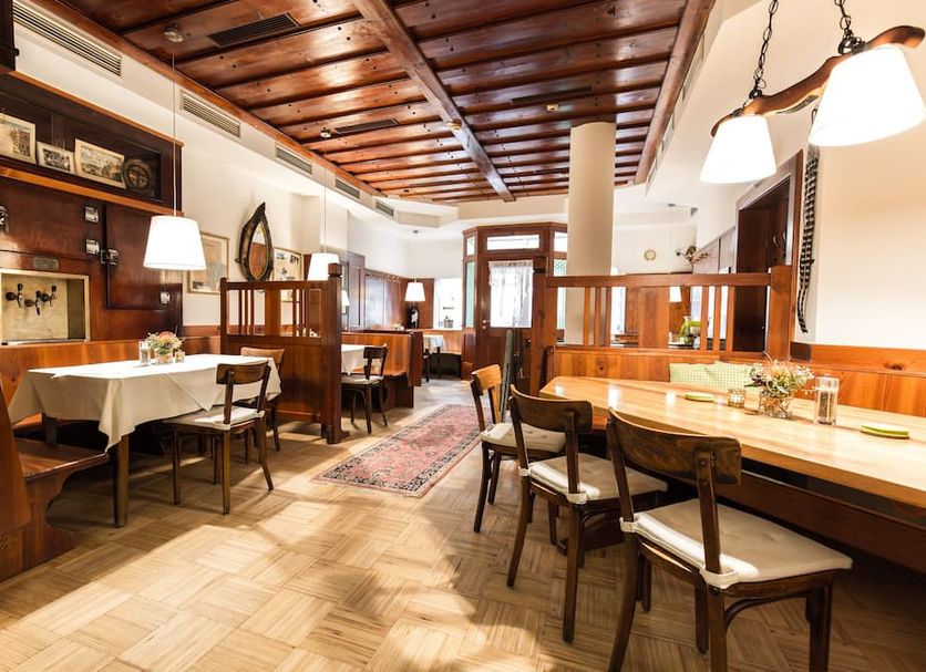 Restaurant Photo