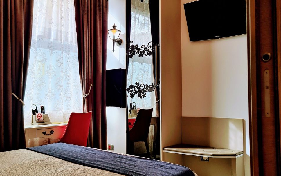 Bedroom Photo