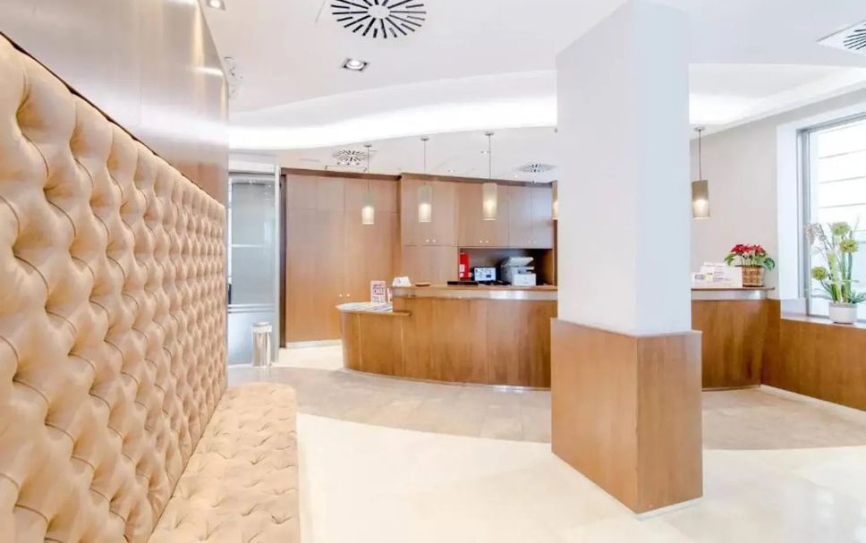 Front desk Photo
