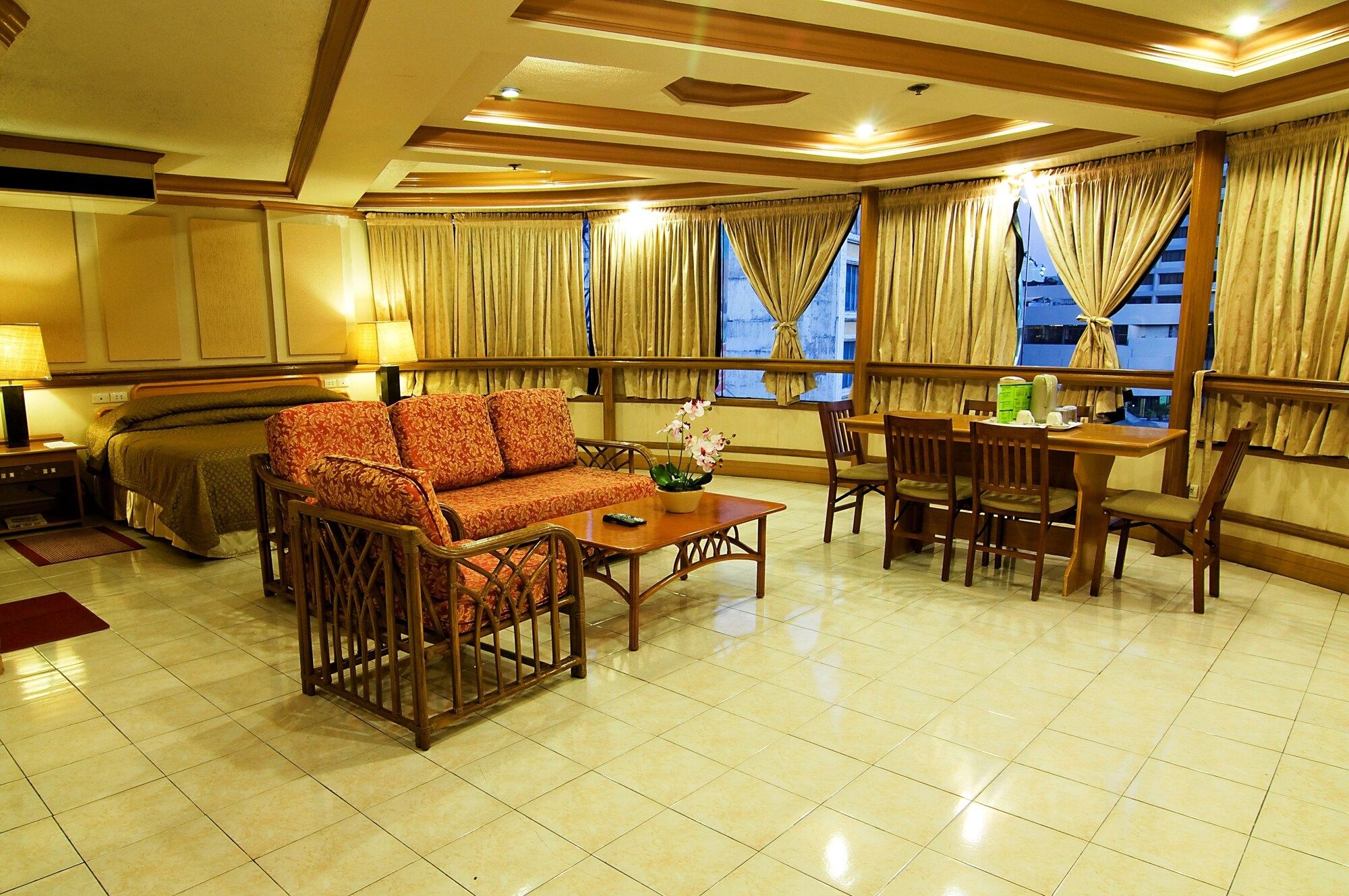Lounge Photo