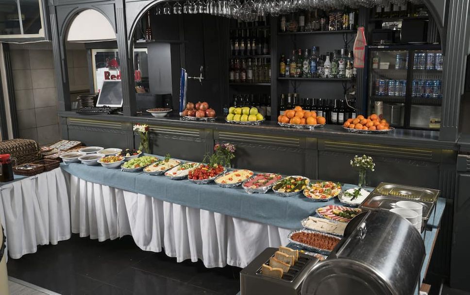 Buffet Photo
