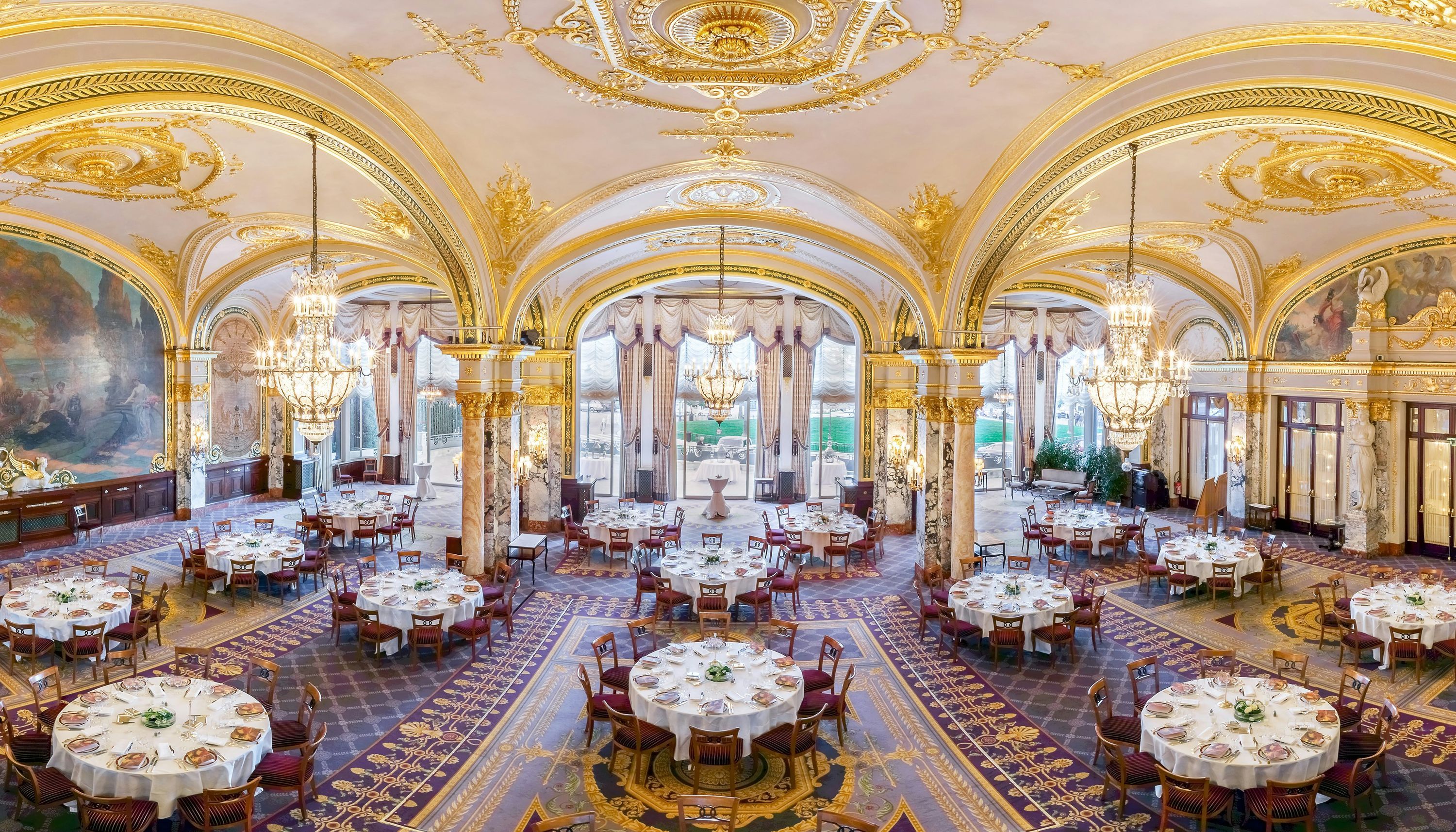 Banquet hall
