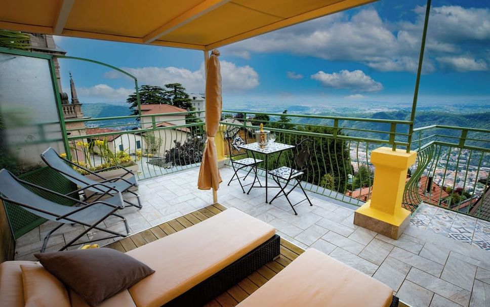Balcony Photo