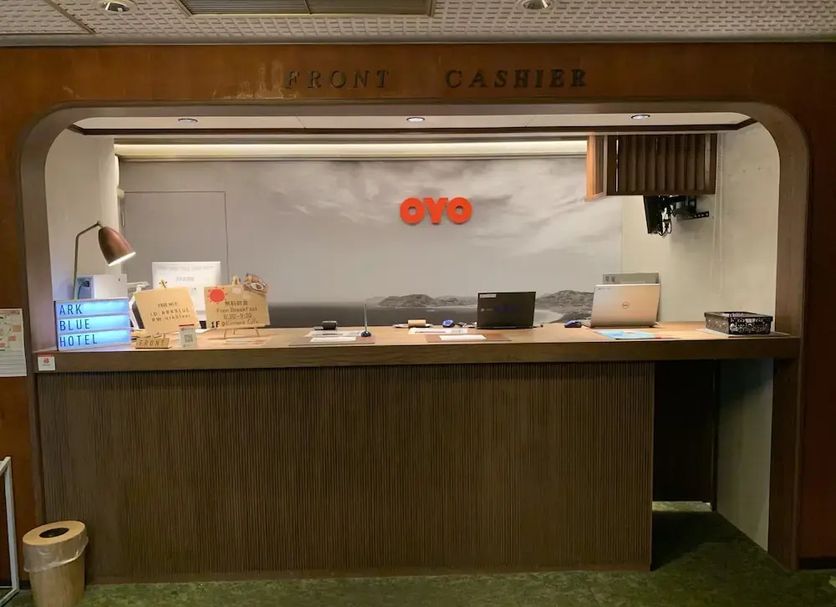 Front desk Photo