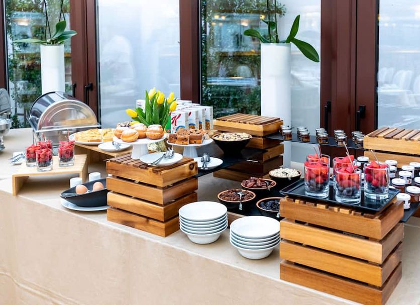 Buffet Photo