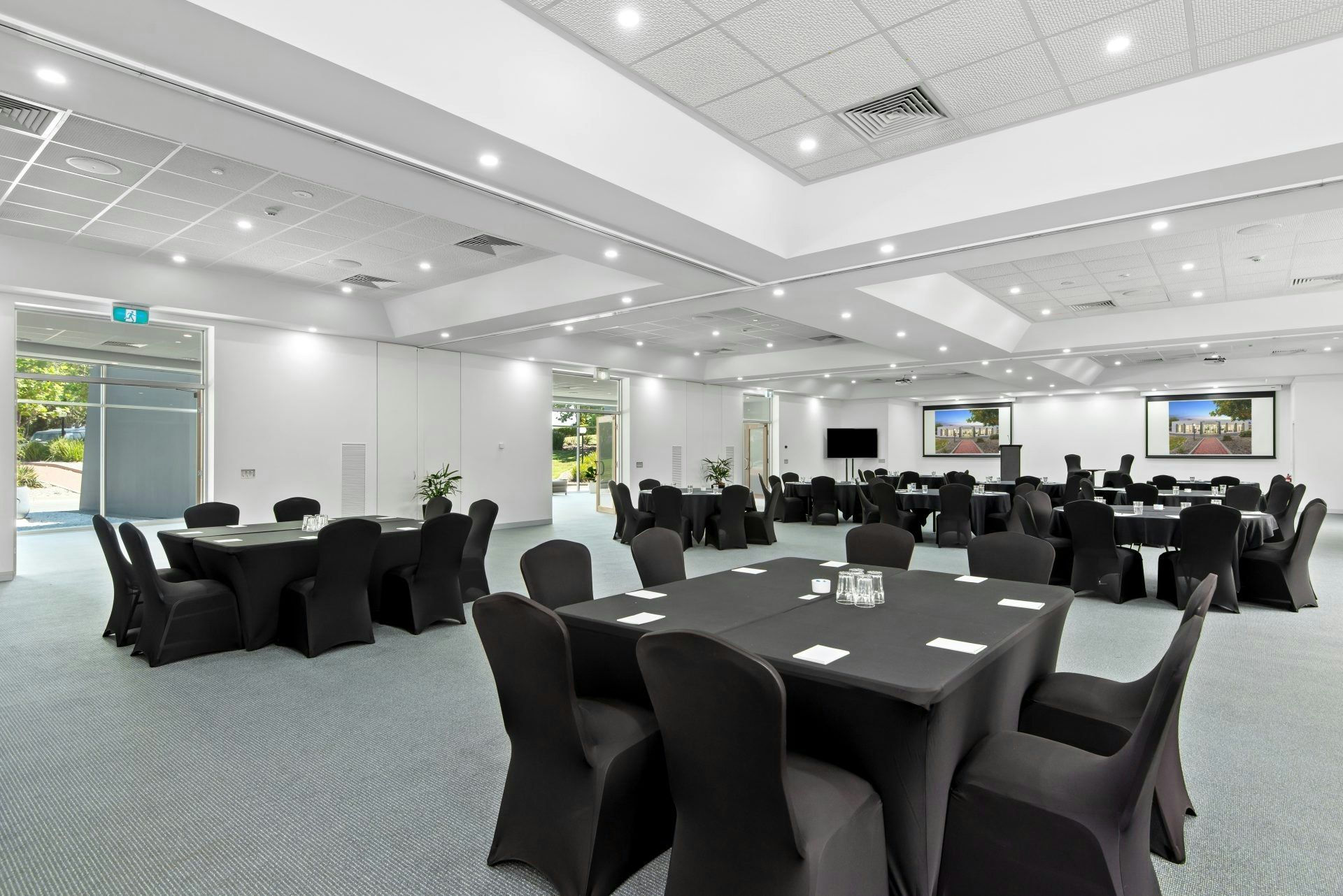Banquet hall