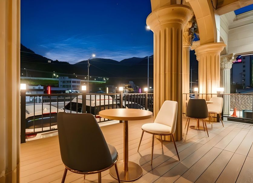 Balcony Photo