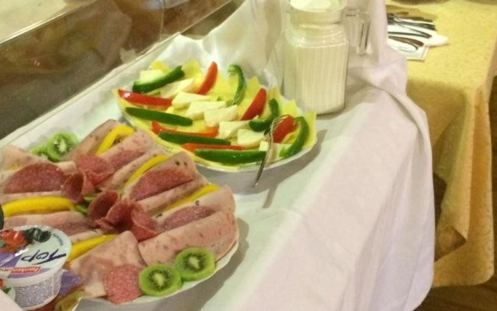 Buffet Photo