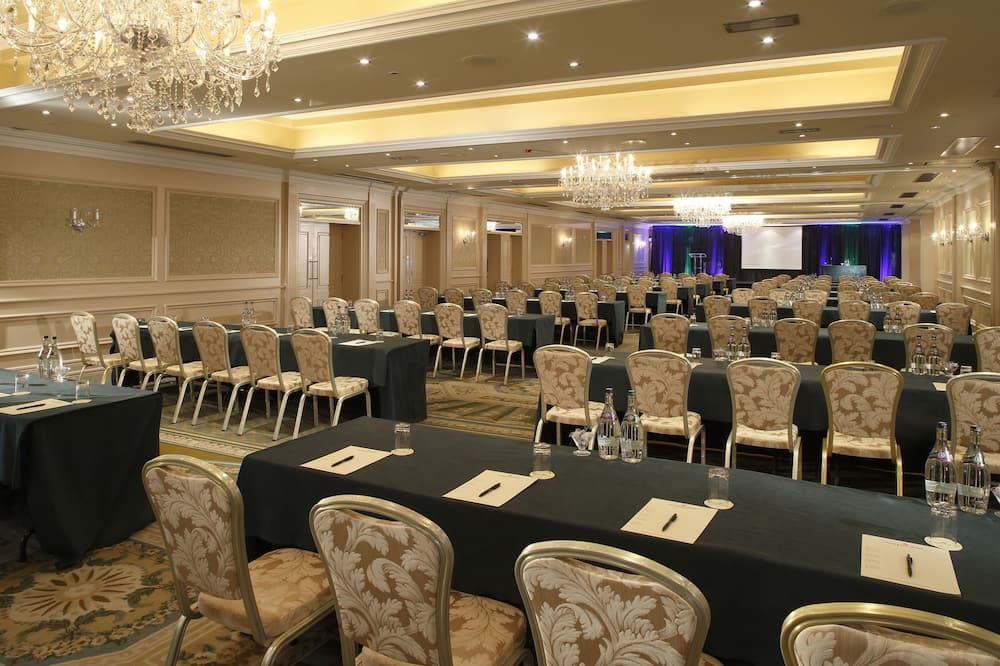 Banquet hall Photo
