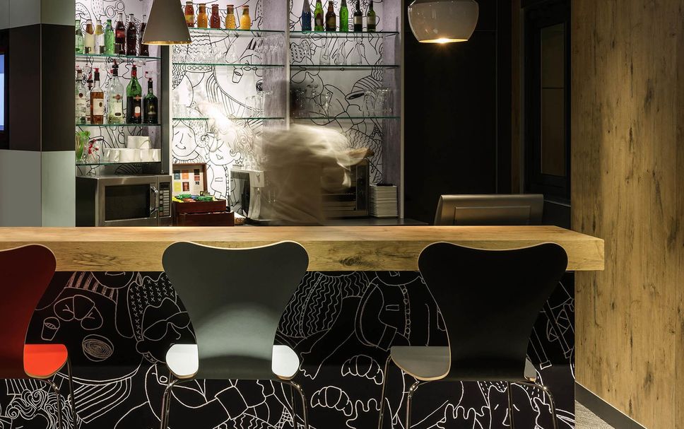 Bar Photo