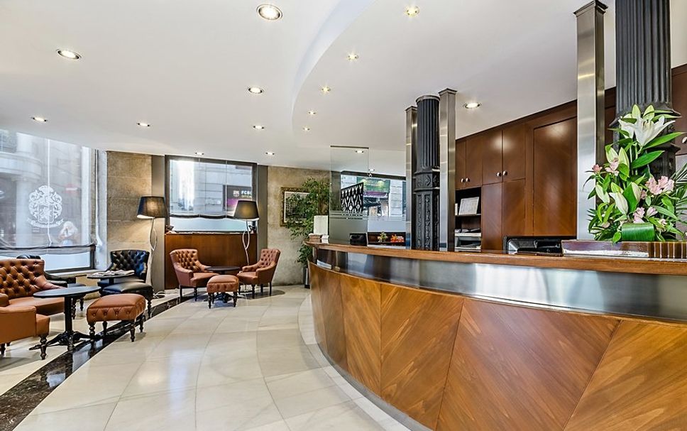 Front desk Photo
