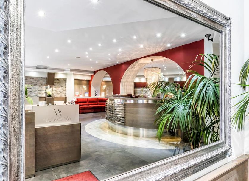 Lobby Photo