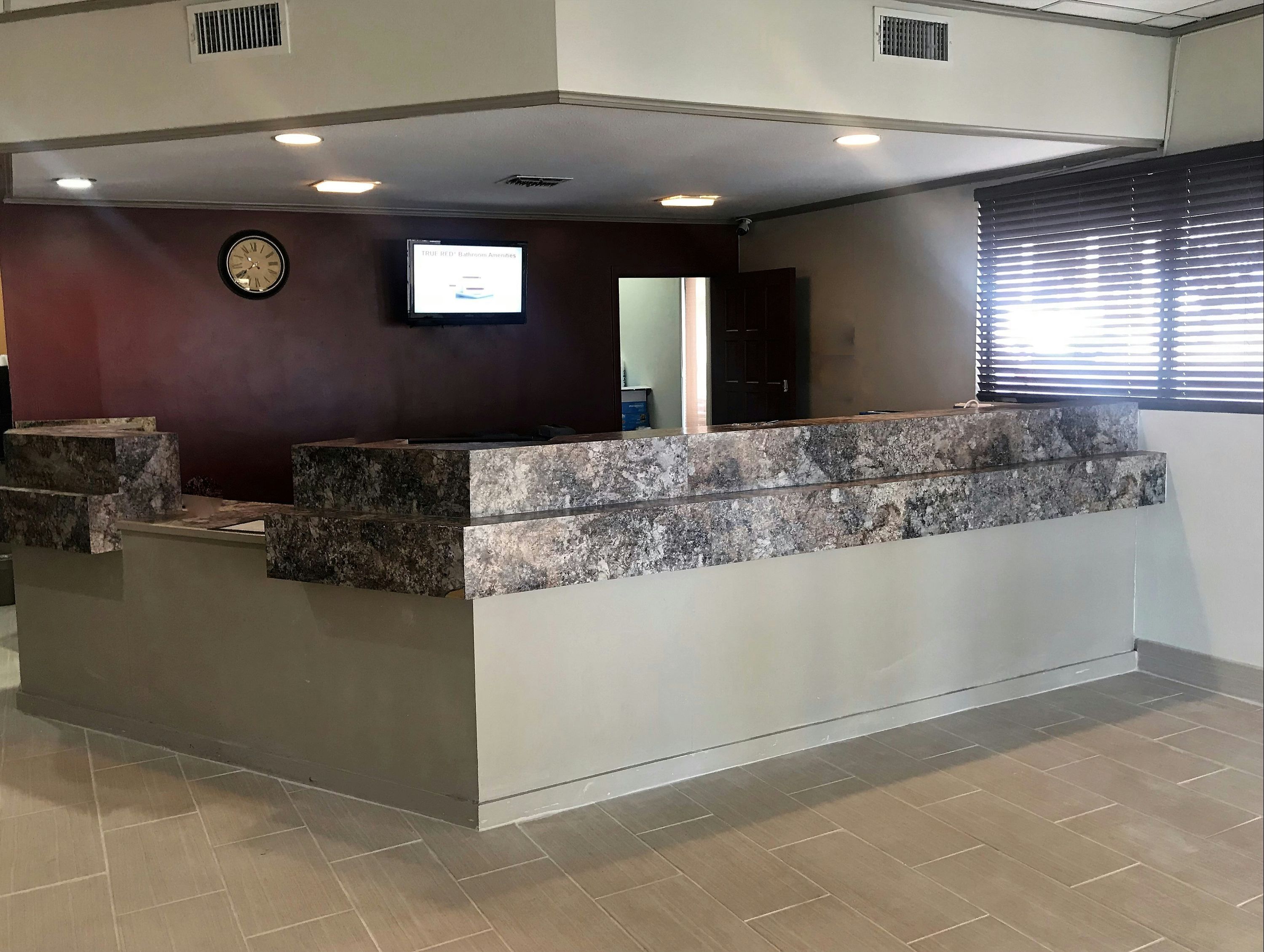 Front desk Photo