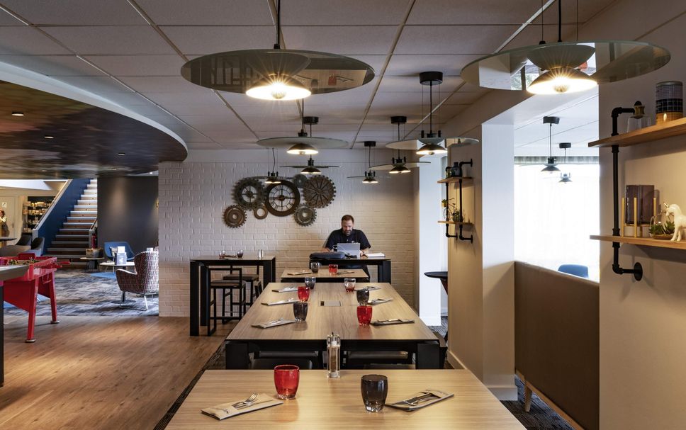 Restaurant Photo