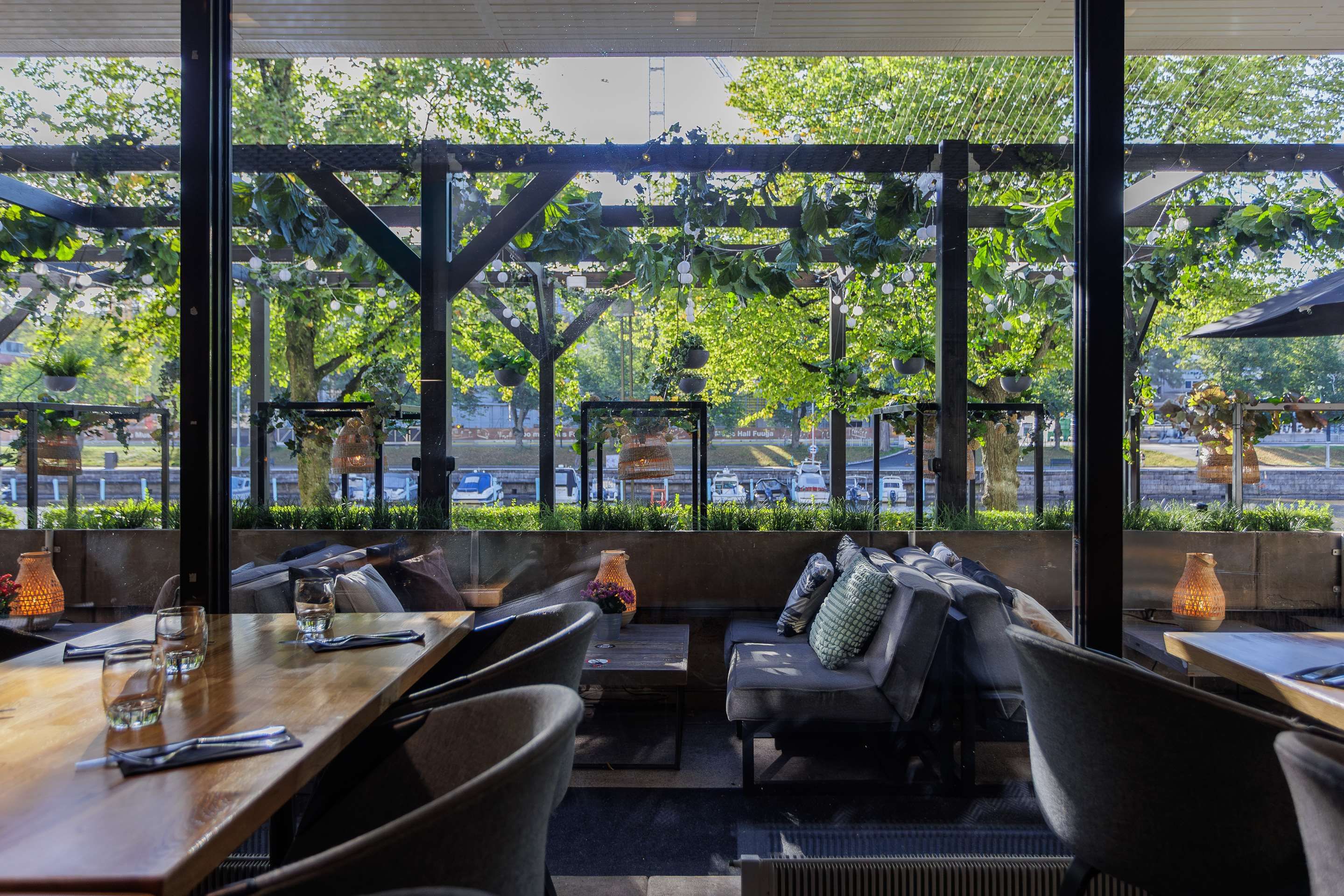 Restaurant Photo