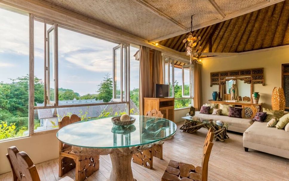Dining room Photo