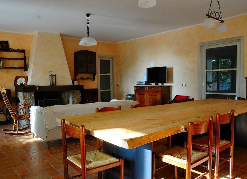 Dining room Photo