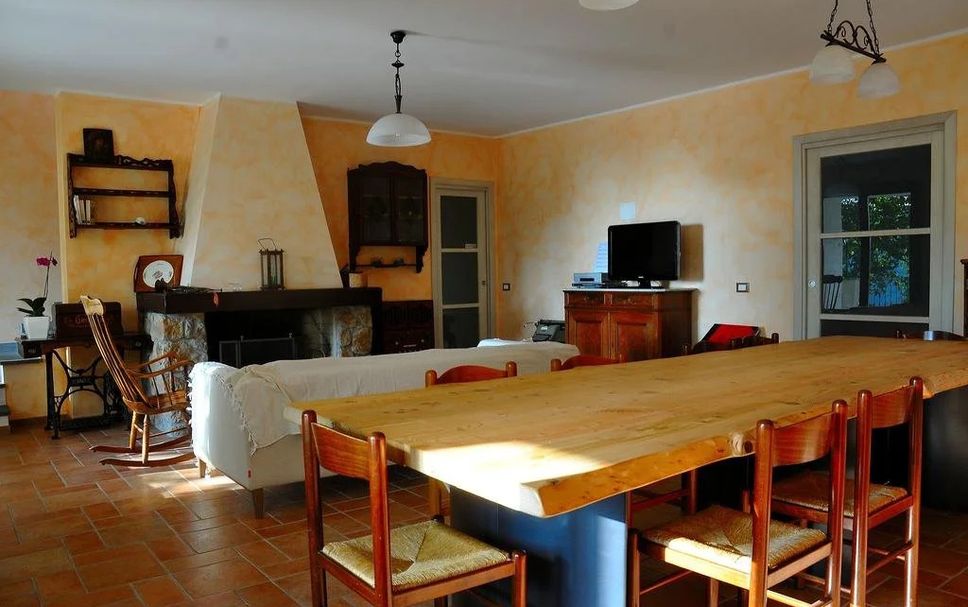 Dining room Photo