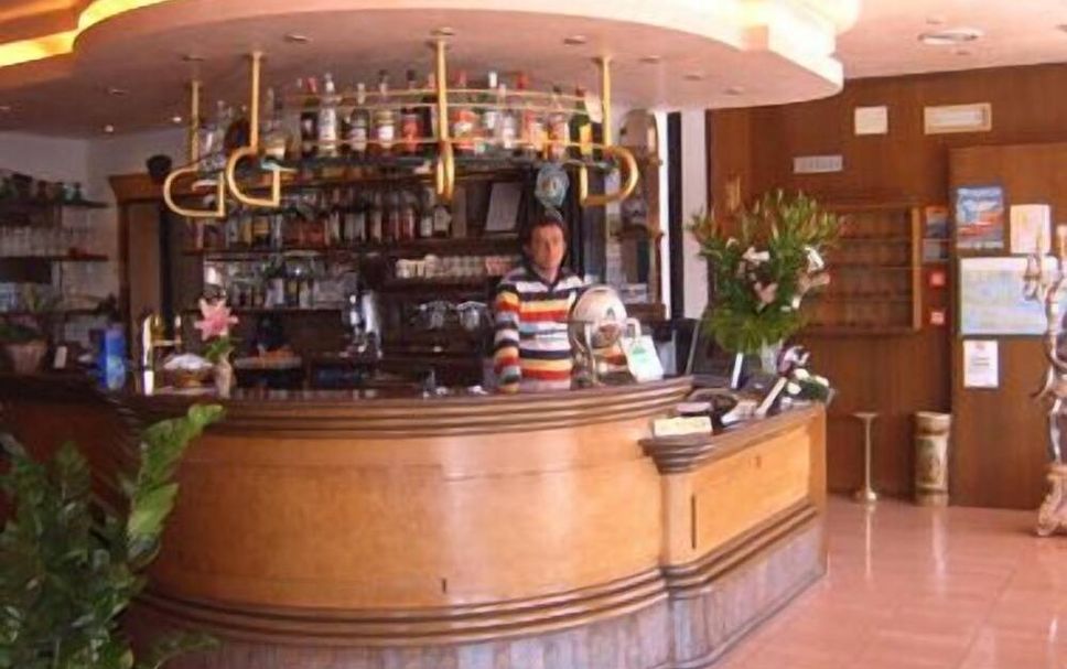 Bar Photo