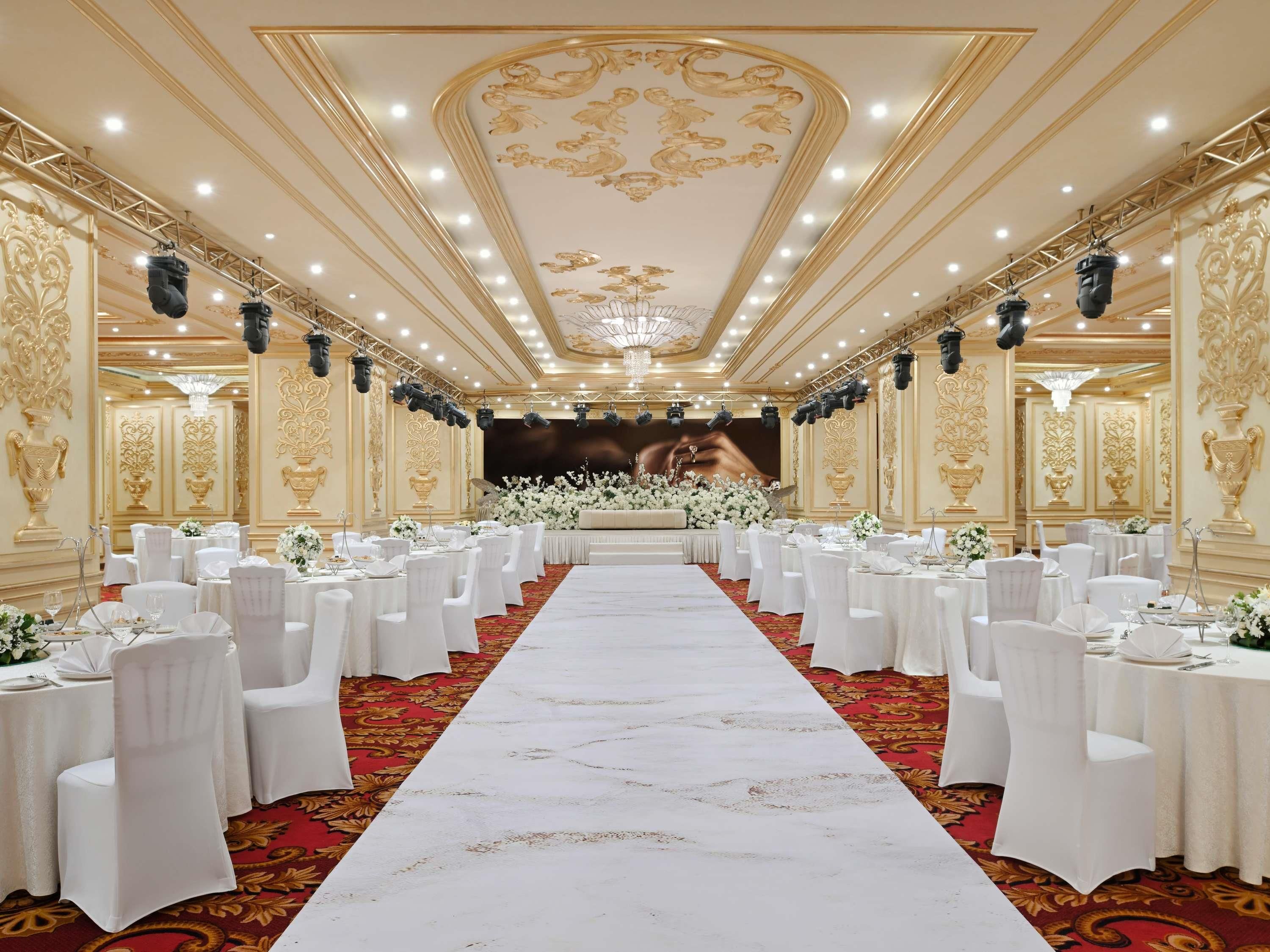 Banquet hall