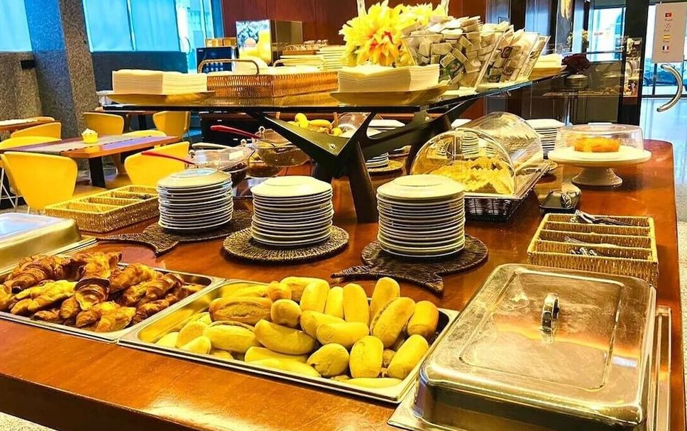 Buffet Photo