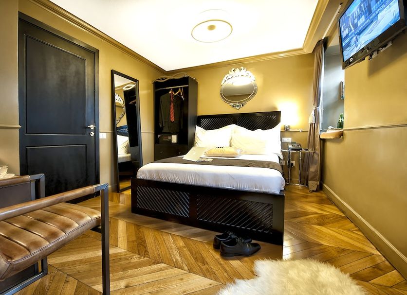 Bedroom Photo