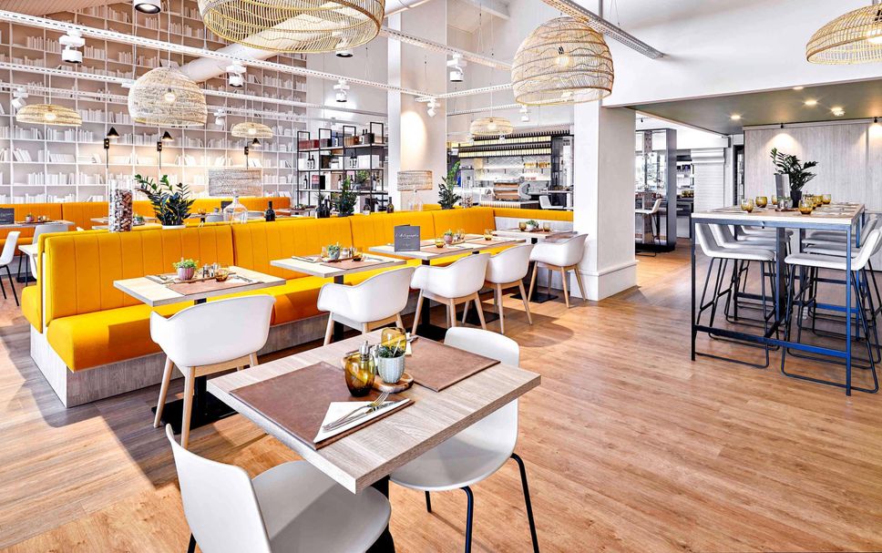 Restaurant Photo