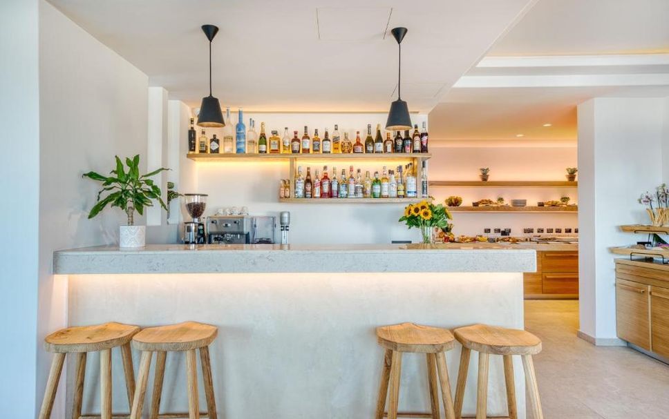Bar Photo