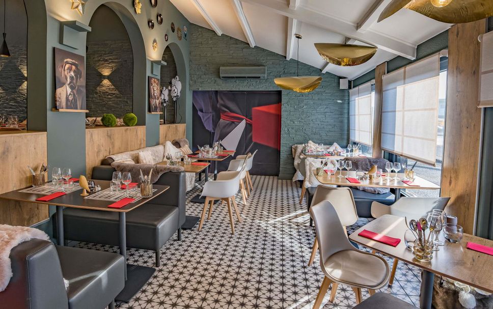 Restaurant Photo