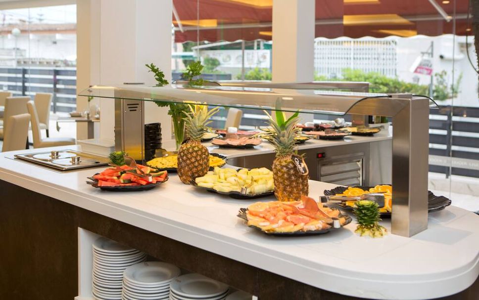Buffet Photo
