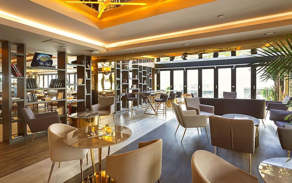 Restaurant Photo
