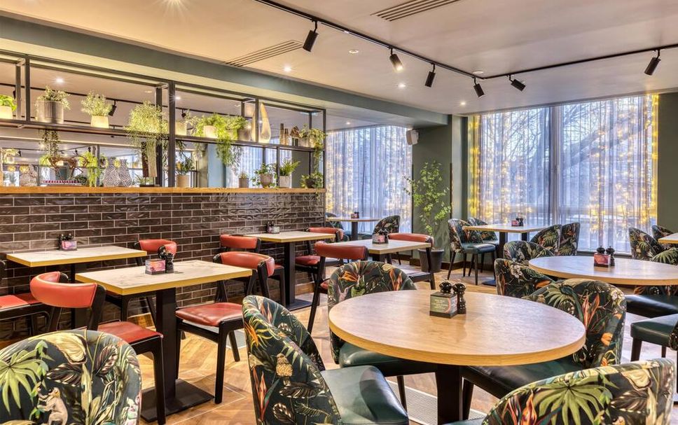 Restaurant Photo