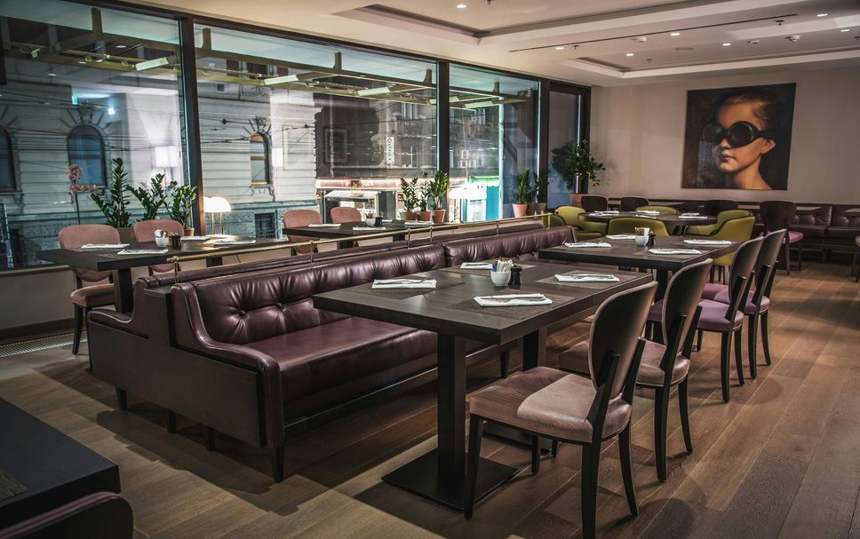 Restaurant Photo