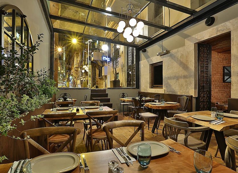 Restaurant Photo