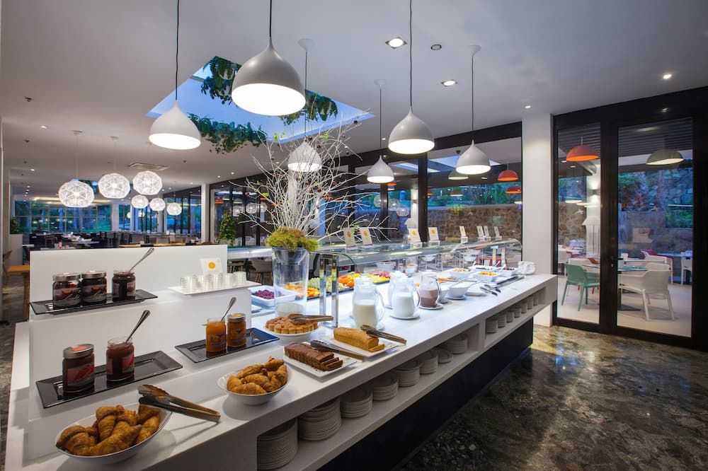 Buffet Photo