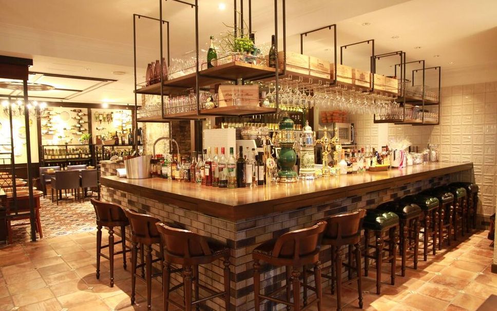Bar Photo