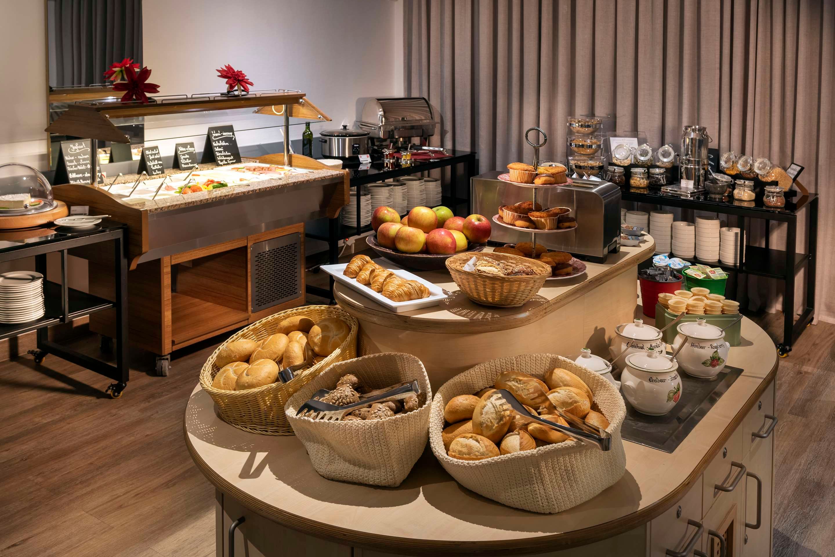 Buffet Photo