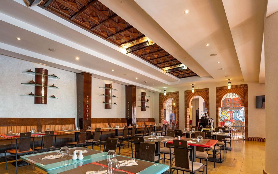 Restaurant Photo