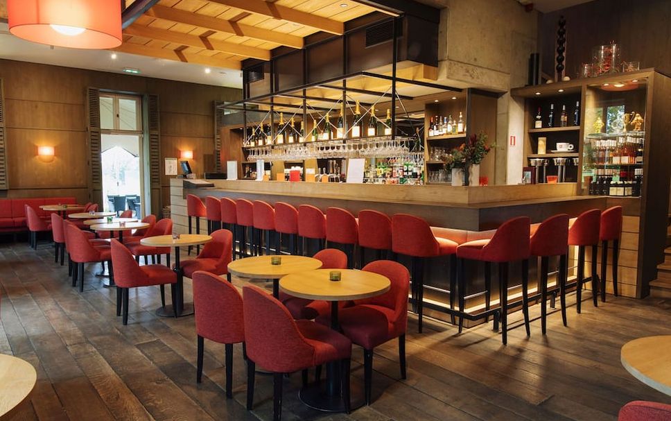Bar Photo