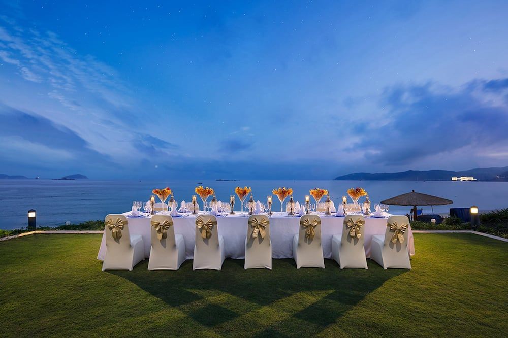 Banquet hall