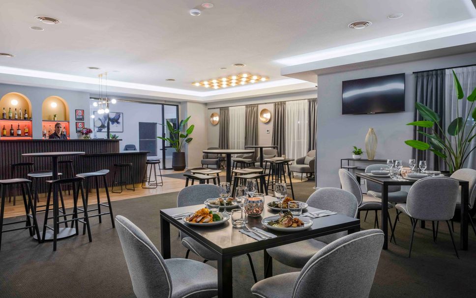Restaurant Photo