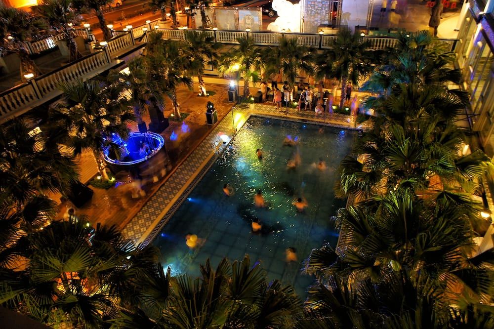 Pool