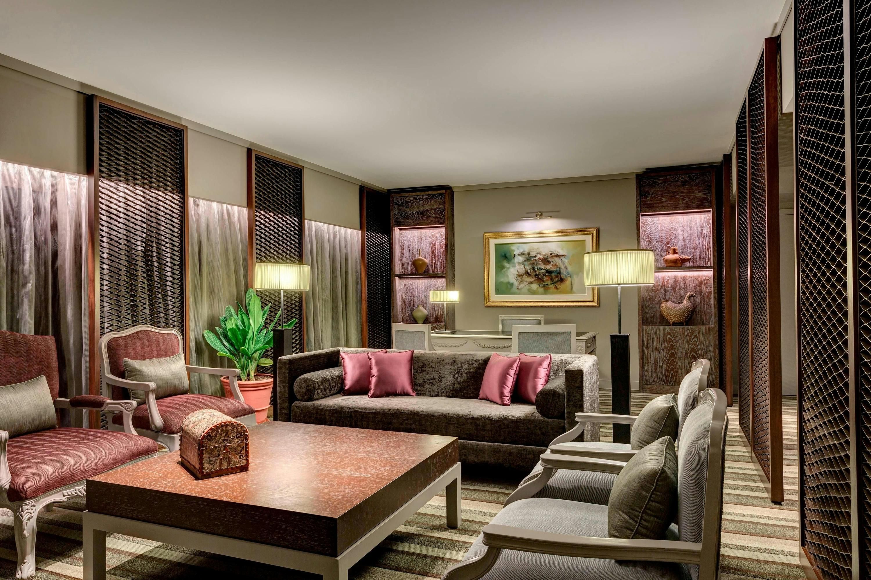 Lounge Photo