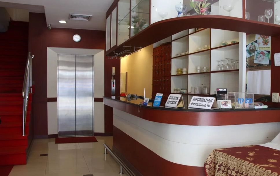 Front desk Photo