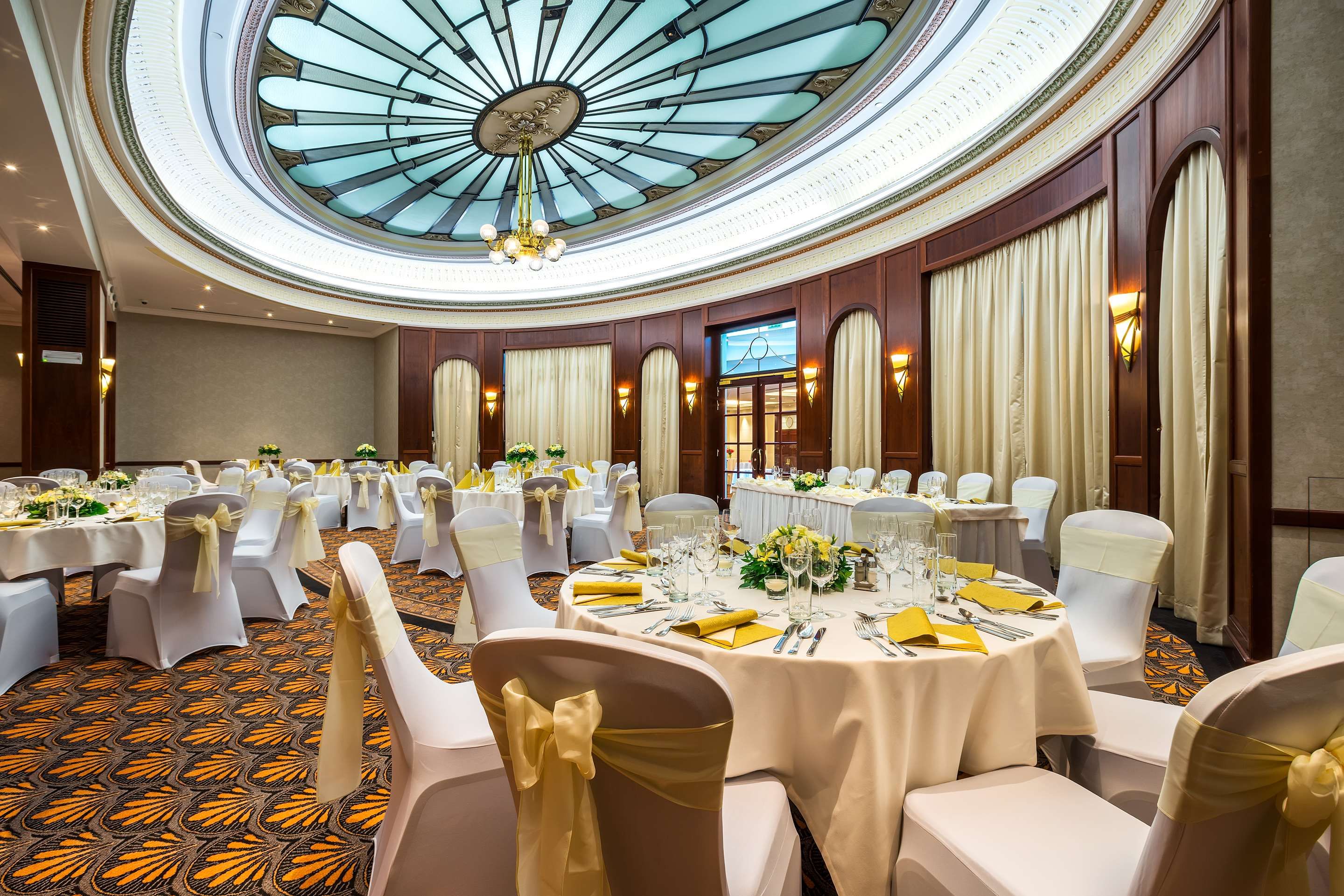 Banquet hall
